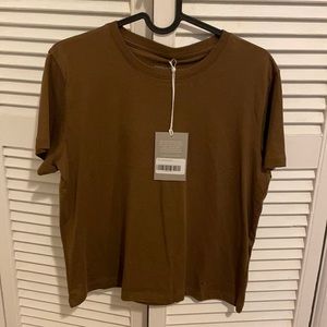 Everlane Organic Box-Cut No Pocket Box Tee.